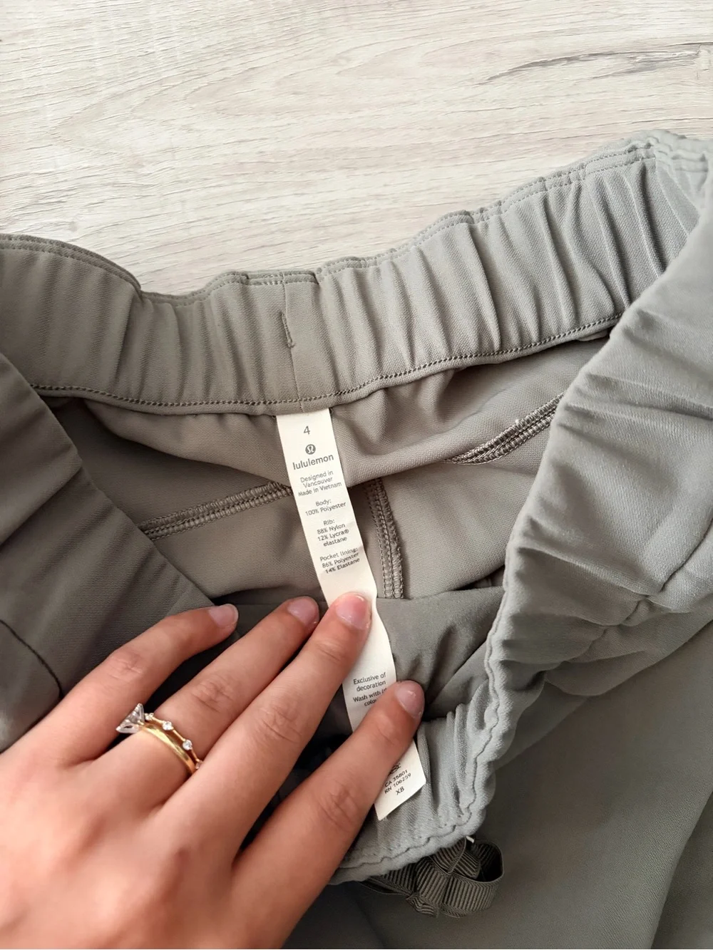 LULULEMON on the fly womens joggers sage green